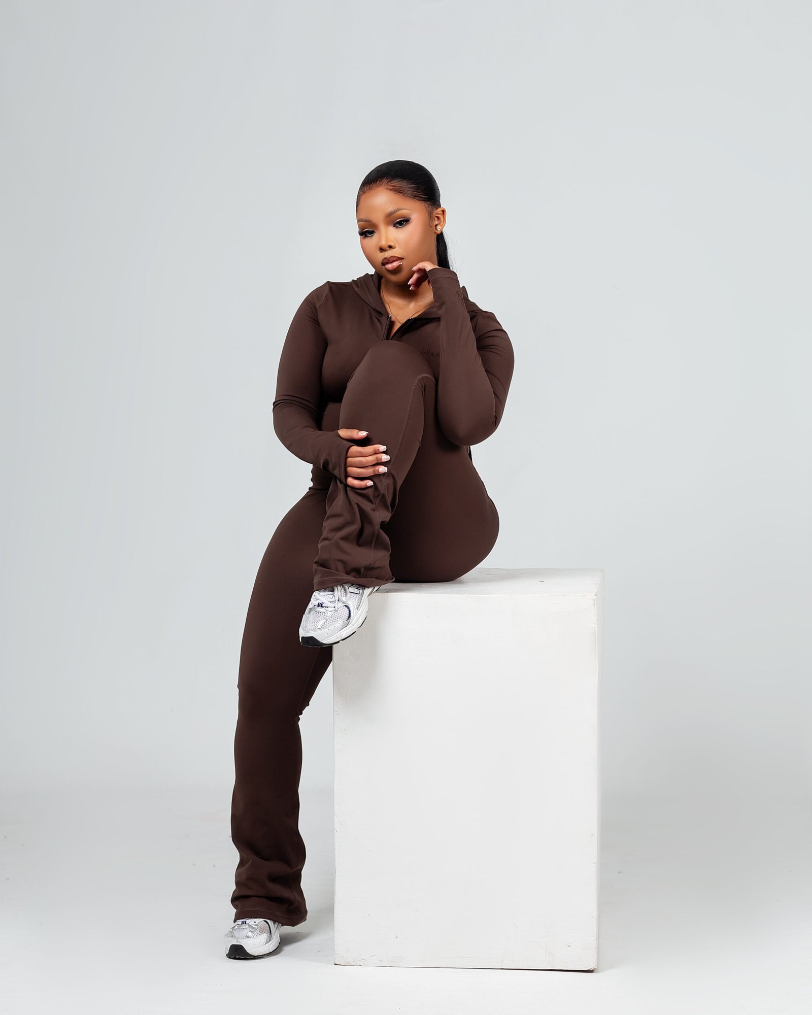 MINOKU Krevè athleisure set photographed in natural light